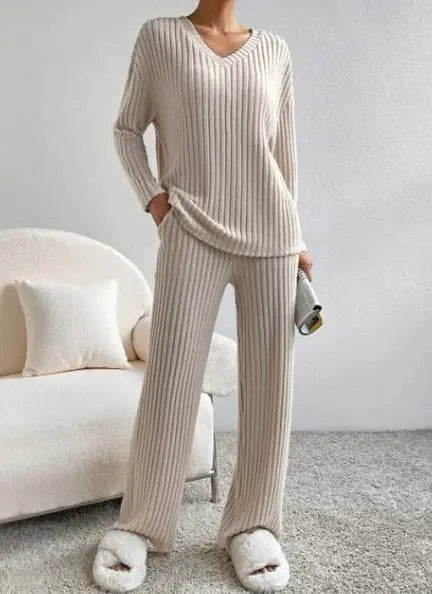 Casual 2-Piece Autumn Loungewear Set - Trendy Sassy Stylish